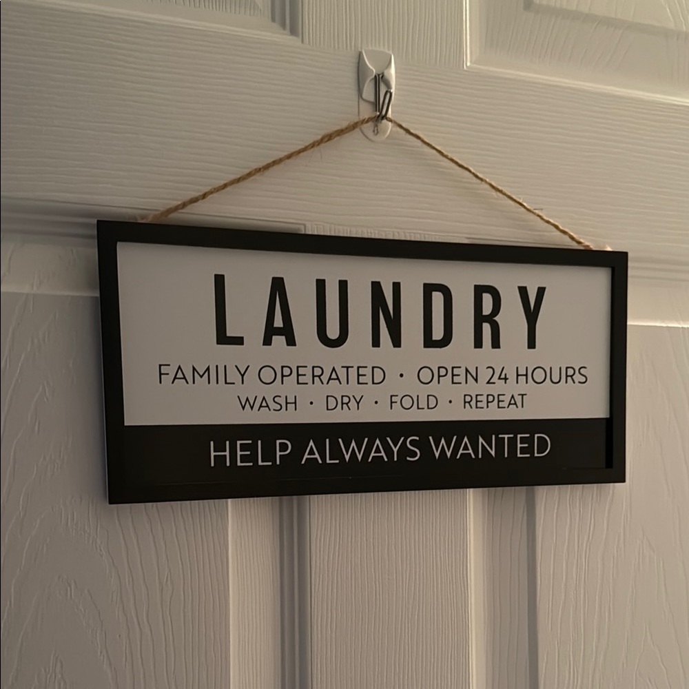 Black and White Laundry Sign
